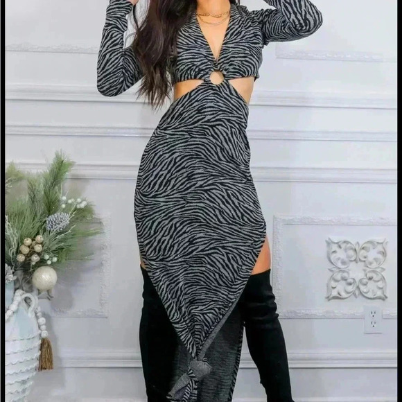 39. Sweater dress cut out - Picture 2 of 4
